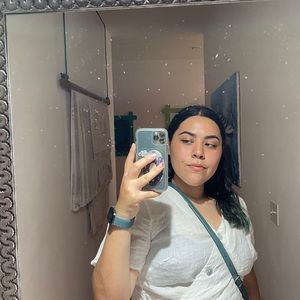 Meet your Posher, Valeria